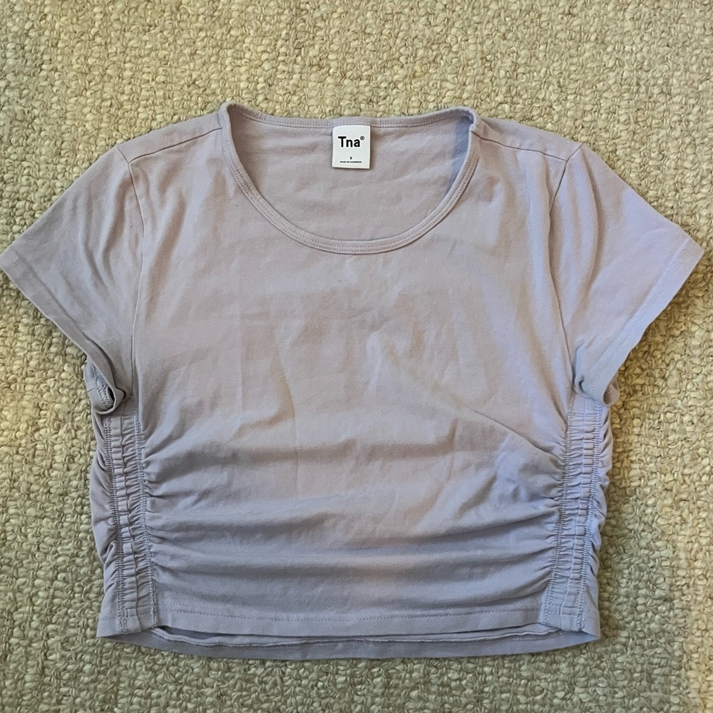 Aritzia t-shirt